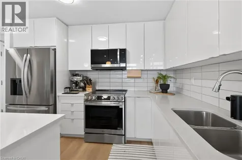 5 Hamilton Street North Waterdown ON L8B 2A4
