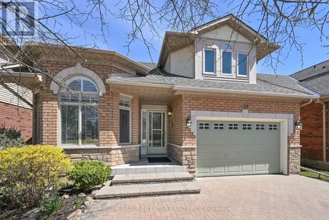 17 Sunset Boulevard New Tecumseth ON L9R 1Y8