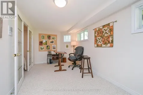 17 Sunset Boulevard New Tecumseth ON L9R 1Y8