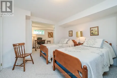 17 Sunset Boulevard New Tecumseth ON L9R 1Y8