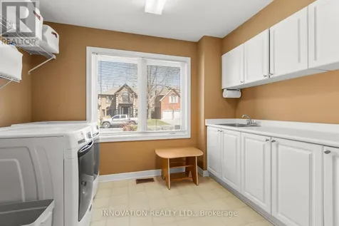32 Marble Arch Crescent Ottawa ON K2G 5S3