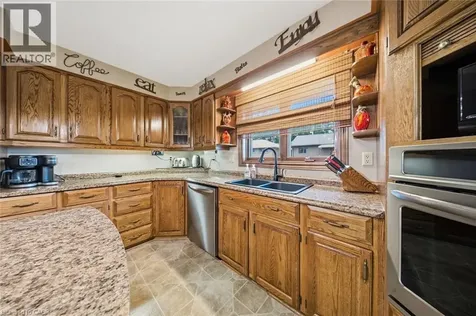 2 Viola Court Delhi ON N4B 3C9