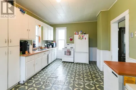 79 Albert Street South Saugeen Shores ON N0H 2L0