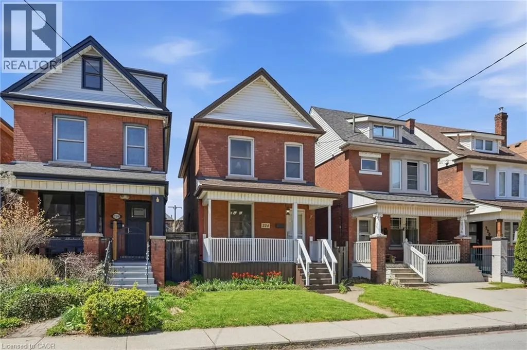 224 Balsam Avenue South Hamilton ON L8M 3C1
