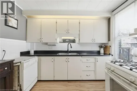 224 Balsam Avenue South Hamilton ON L8M 3C1