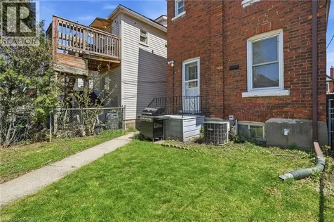 224 Balsam Avenue South Hamilton ON L8M 3C1