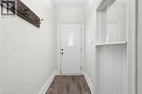 224 Balsam Avenue South Hamilton ON L8M 3C1