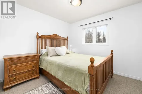 24 Garden Avenue Perth ON K7H 3L9
