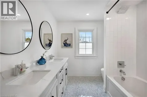17 Braemar Place Hamilton ON L9C 1C9
