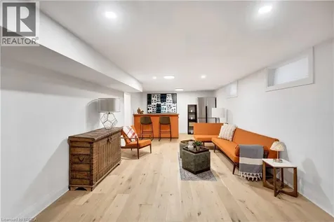 17 Braemar Place Hamilton ON L9C 1C9