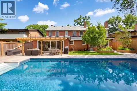 17 Braemar Place Hamilton ON L9C 1C9