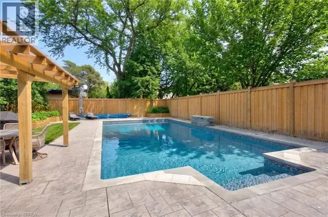 17 Braemar Place Hamilton ON L9C 1C9