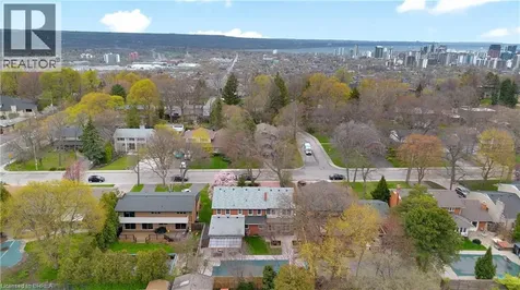 17 Braemar Place Hamilton ON L9C 1C9