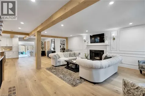 17 Braemar Place Hamilton ON L9C 1C9