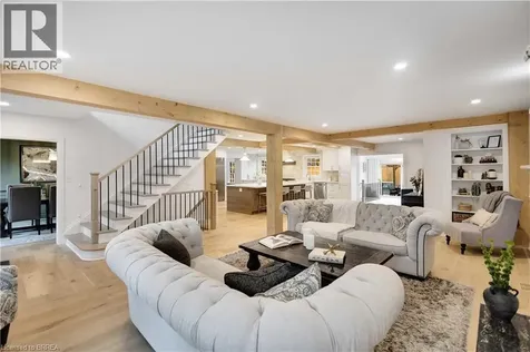 17 Braemar Place Hamilton ON L9C 1C9
