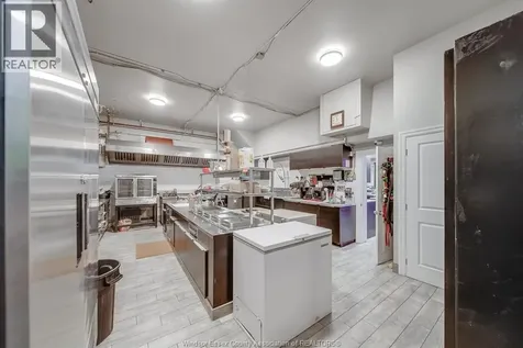 1457 Drouillard Road Windsor ON N8Y 2R8