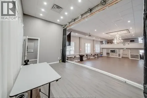 1457 Drouillard Road Windsor ON N8Y 2R8