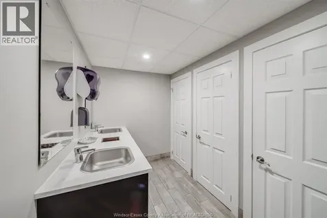 1457 Drouillard Road Windsor ON N8Y 2R8