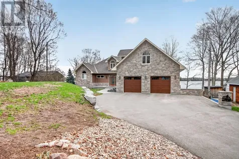102 Heron Lane Beckwith ON K7C 4L3