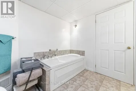 205 Renfrew Avenue West Renfrew ON K7V 2Y4