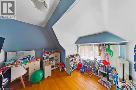 81 Carrick Avenue Hamilton ON L8M 2W4
