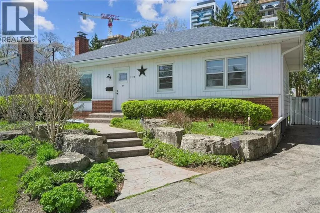 2117 Edinburgh Drive Burlington ON L7R 2C8