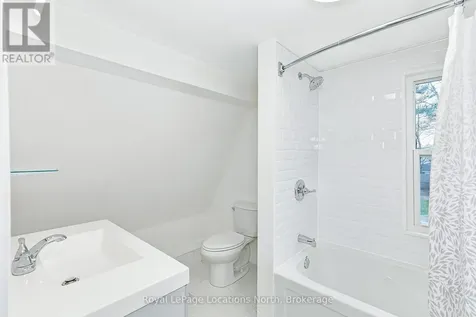 40 Market Street Collingwood ON L9Y 3M6