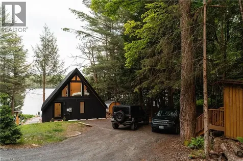 201 Menominee Lake Road North Huntsville ON P1H 2J3