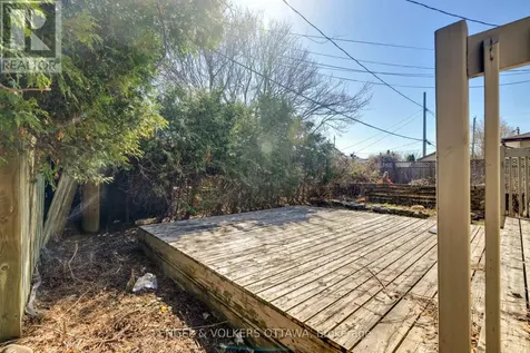 1311 S Avenue Ottawa ON K1G 0C4