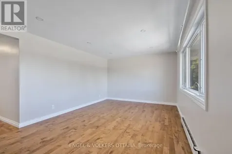 1311 S Avenue Ottawa ON K1G 0C4