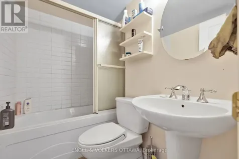 1311 S Avenue Ottawa ON K1G 0C4
