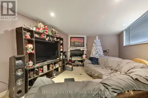 1311 S Avenue Ottawa ON K1G 0C4