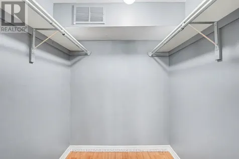 606 Tanguay Court Ottawa ON K2L 3X3