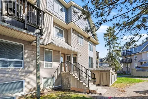 606 Tanguay Court Ottawa ON K2L 3X3