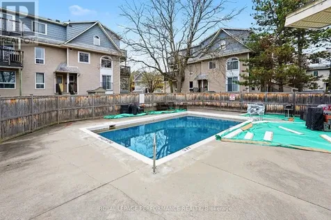606 Tanguay Court Ottawa ON K2L 3X3