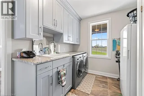 3265 Mountain Road Beamsville ON L0R 1B2