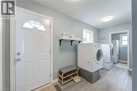 186 Shuh Avenue Kitchener ON N2A 1H6
