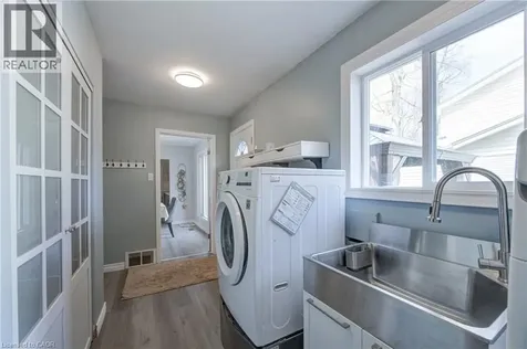 186 Shuh Avenue Kitchener ON N2A 1H6