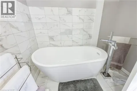 186 Shuh Avenue Kitchener ON N2A 1H6