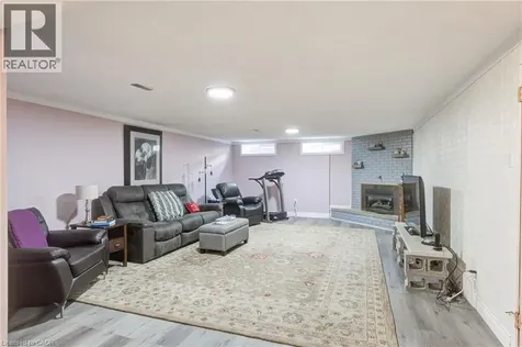 186 Shuh Avenue Kitchener ON N2A 1H6
