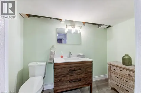 186 Shuh Avenue Kitchener ON N2A 1H6