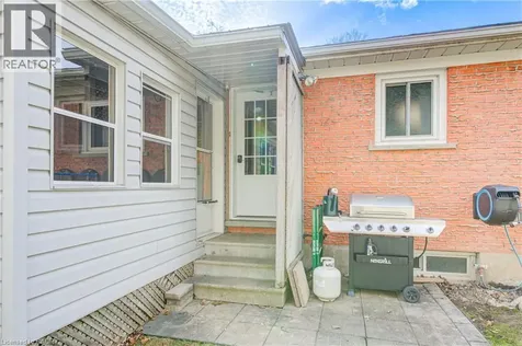 186 Shuh Avenue Kitchener ON N2A 1H6