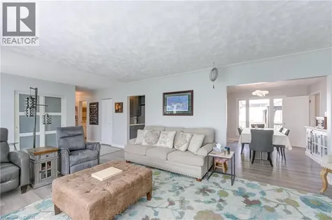 186 Shuh Avenue Kitchener ON N2A 1H6
