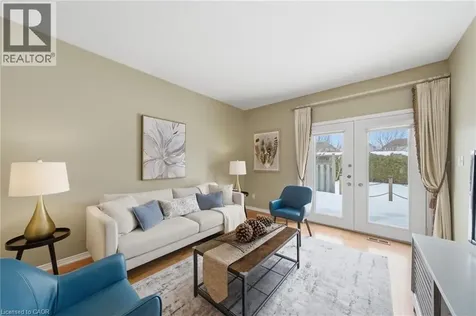 46 Manitoulin Trail Hamilton ON L9B 2X8