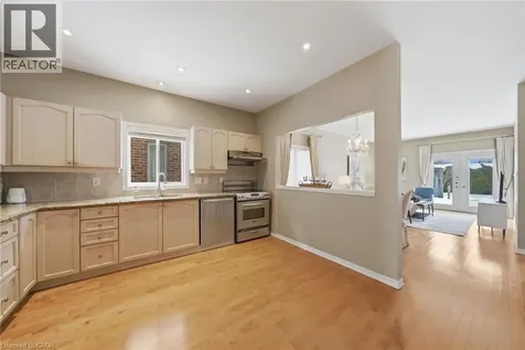 46 Manitoulin Trail Hamilton ON L9B 2X8