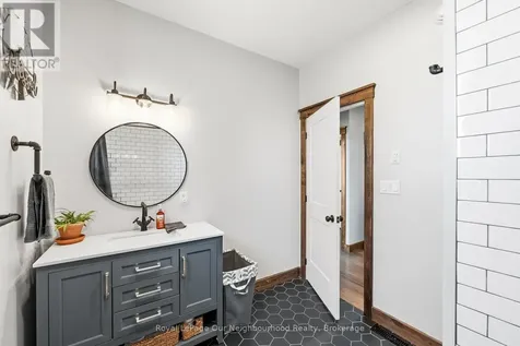 63 Hansen Road Brighton ON K0K 1H0