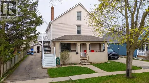 307 Wallace Avenue South Welland ON L3B 1R8