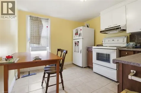 307 Wallace Avenue South Welland ON L3B 1R8