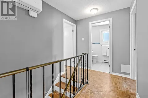 25 Grady Crescent Ottawa ON K2H 5S2