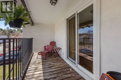 25 Grady Crescent Ottawa ON K2H 5S2
